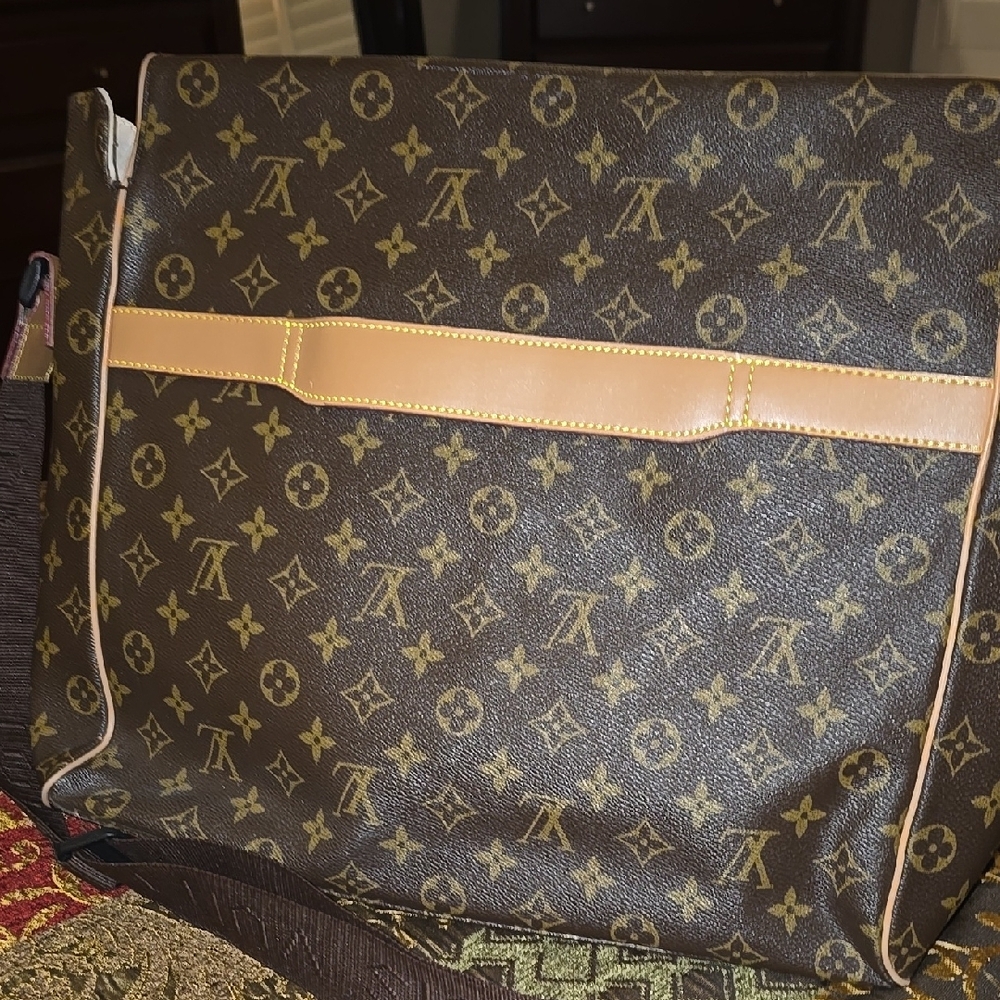 LV Dark Brown Monogram Messenger Bag - Picture 5 of 8